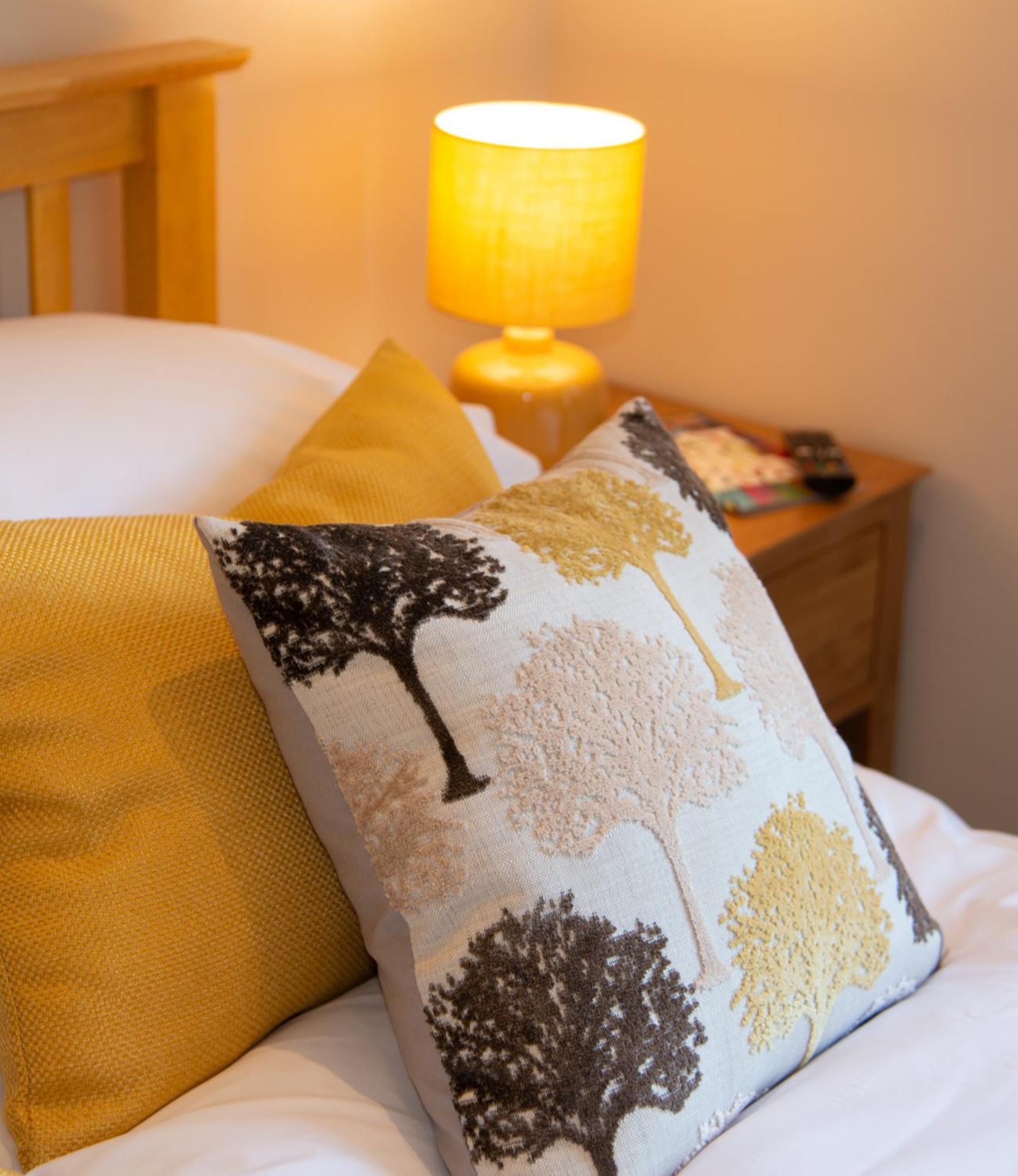 The Blue Bell Hotel Midhurst Room photo